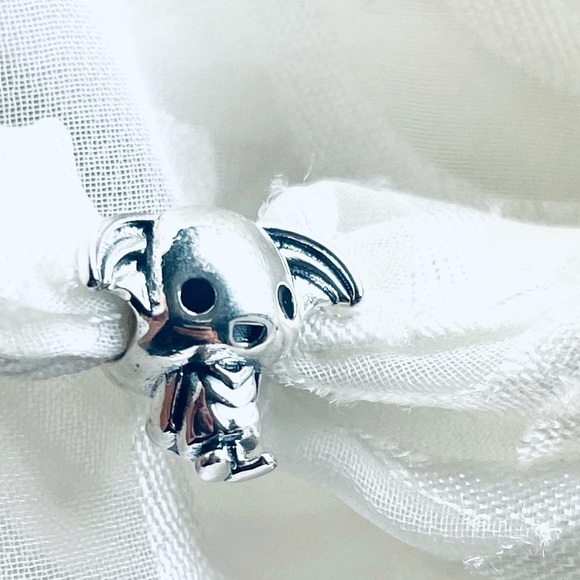 🧙‍♂️ NWOT Dobby The Free Elf – Harry Potter Charm ✨ - Picture 5 of 9